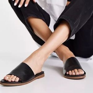 Steve Madden Karolyn Black Leather Slide Sandals - Size 9